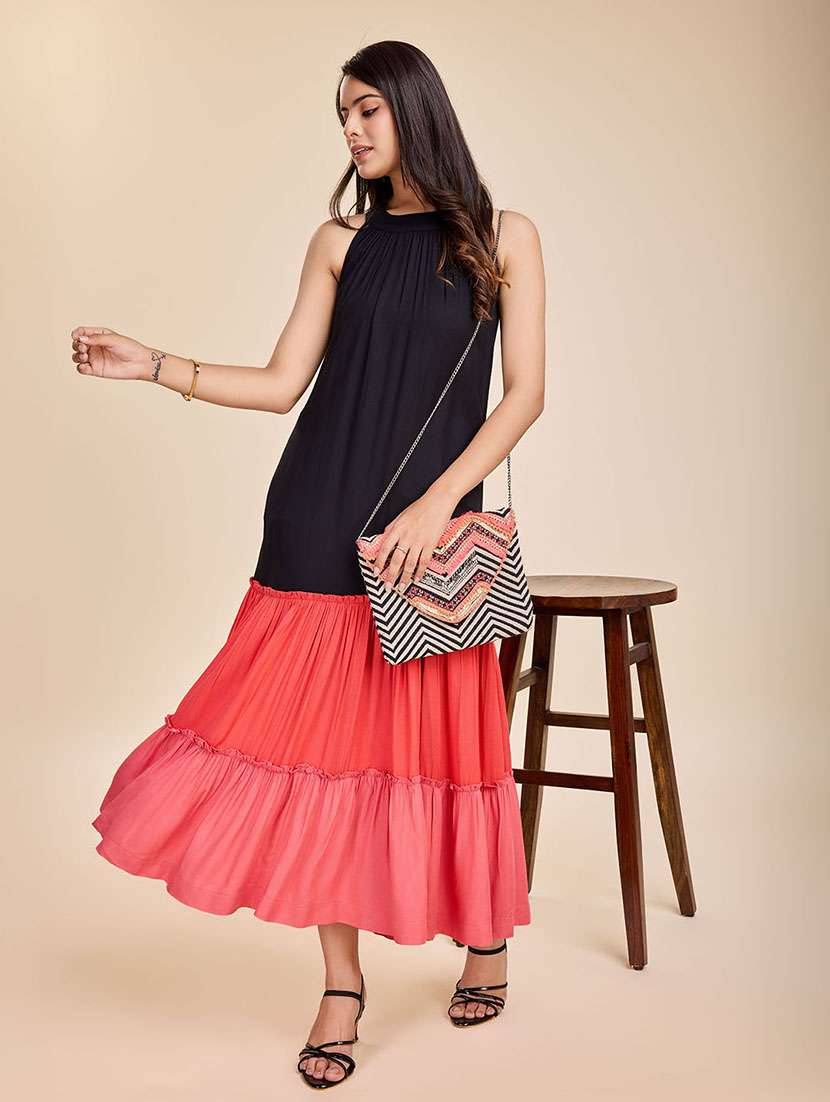 komarri elegant halter neck tiered moss crepe dress -black