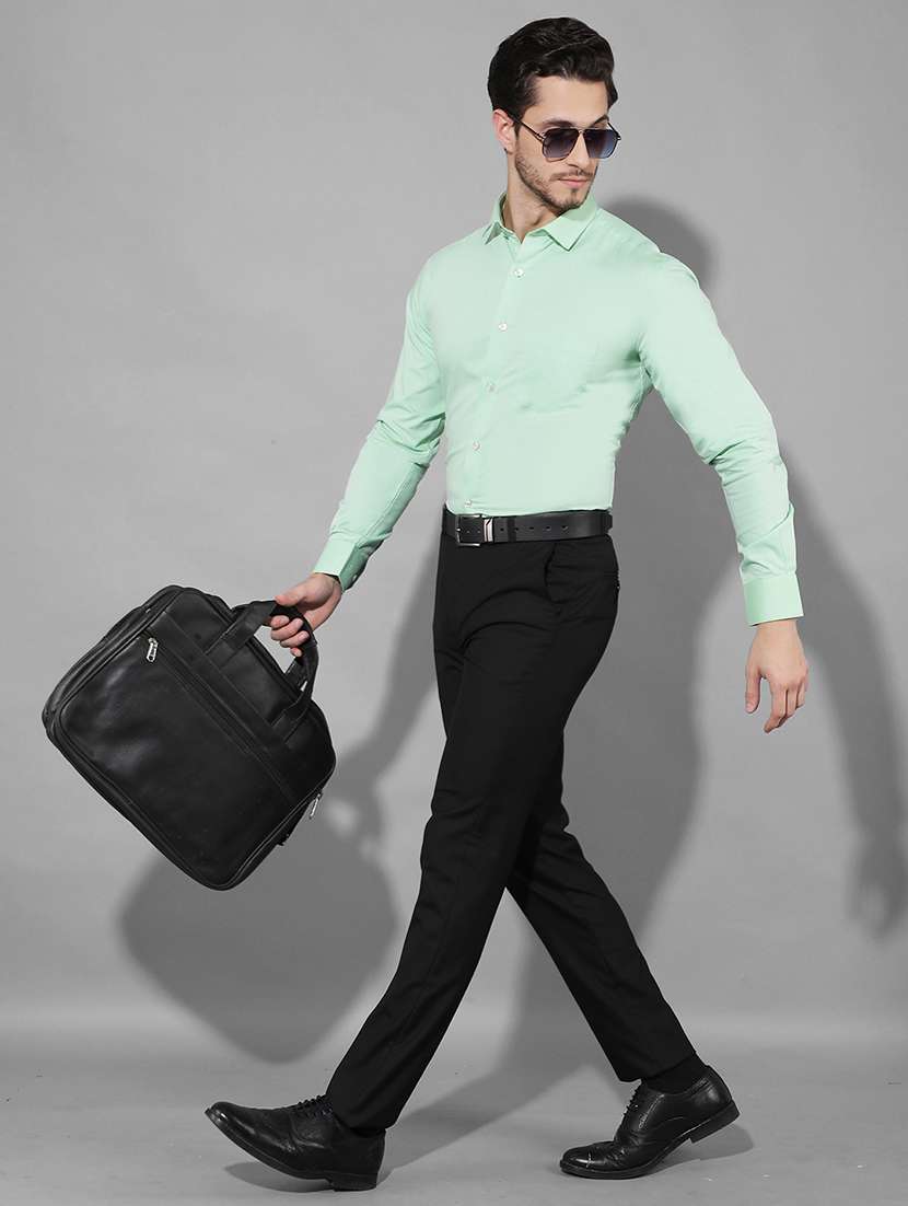 men solid spread collar long sleeves formal shirt - 21331738 - Standard Image - 4