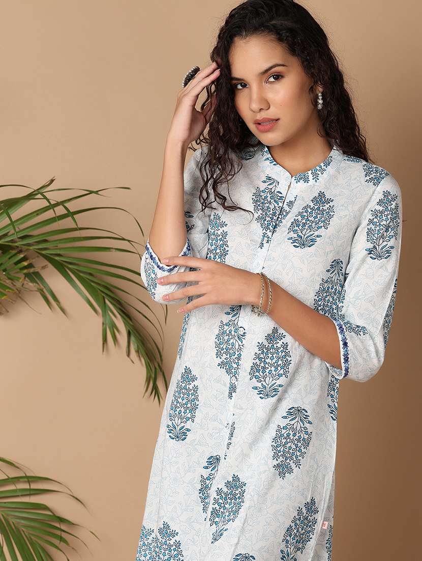 women three quarter sleeve printed a-line kurta - 21332002 -  Standard Image - 4