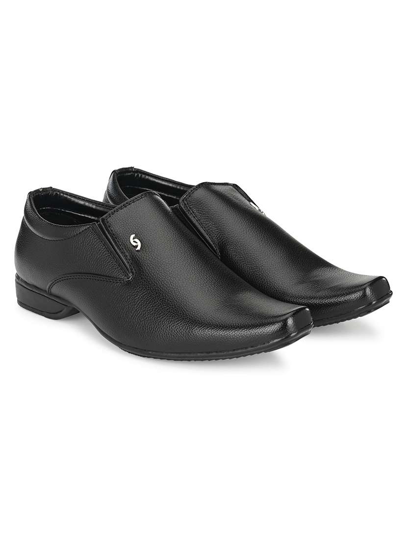 men black solid slip on