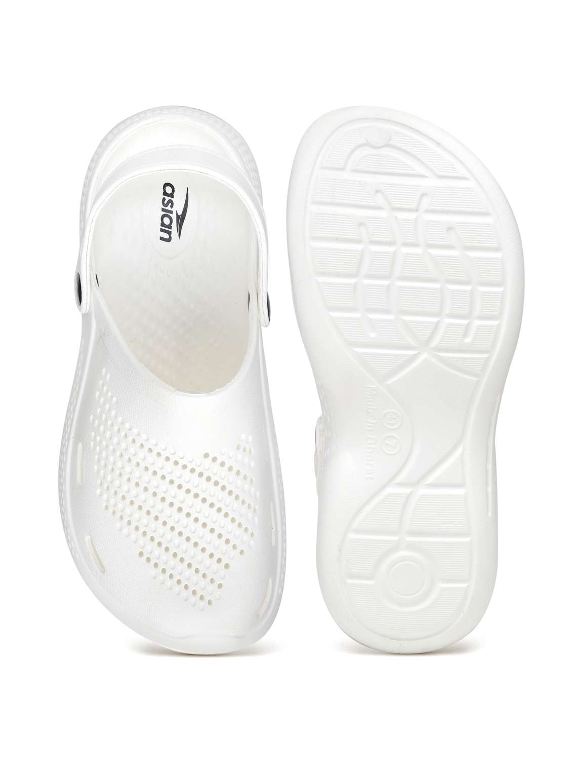 men solid round toe crocs - 21334224 - Standard Image - 4