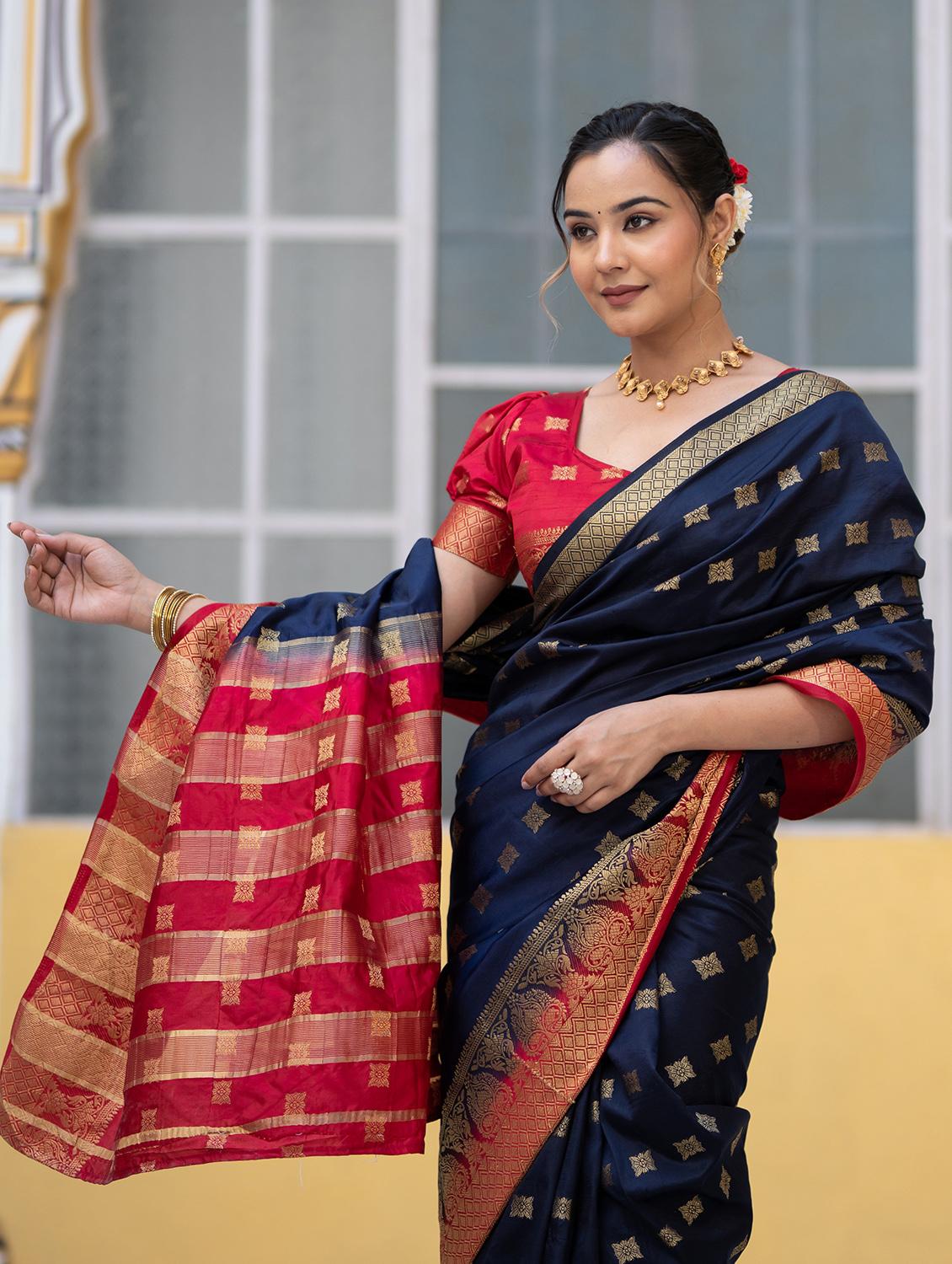navy blue silk banarasi saree - 21336374 - Standard Image - 4