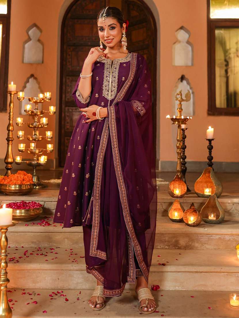 women kurta pant set with dupatta