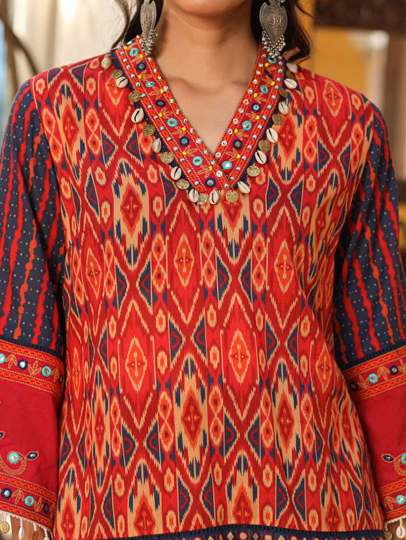 women ikat printed kurta palazzo with dupatta set - 21337796 - Standard Image - 4