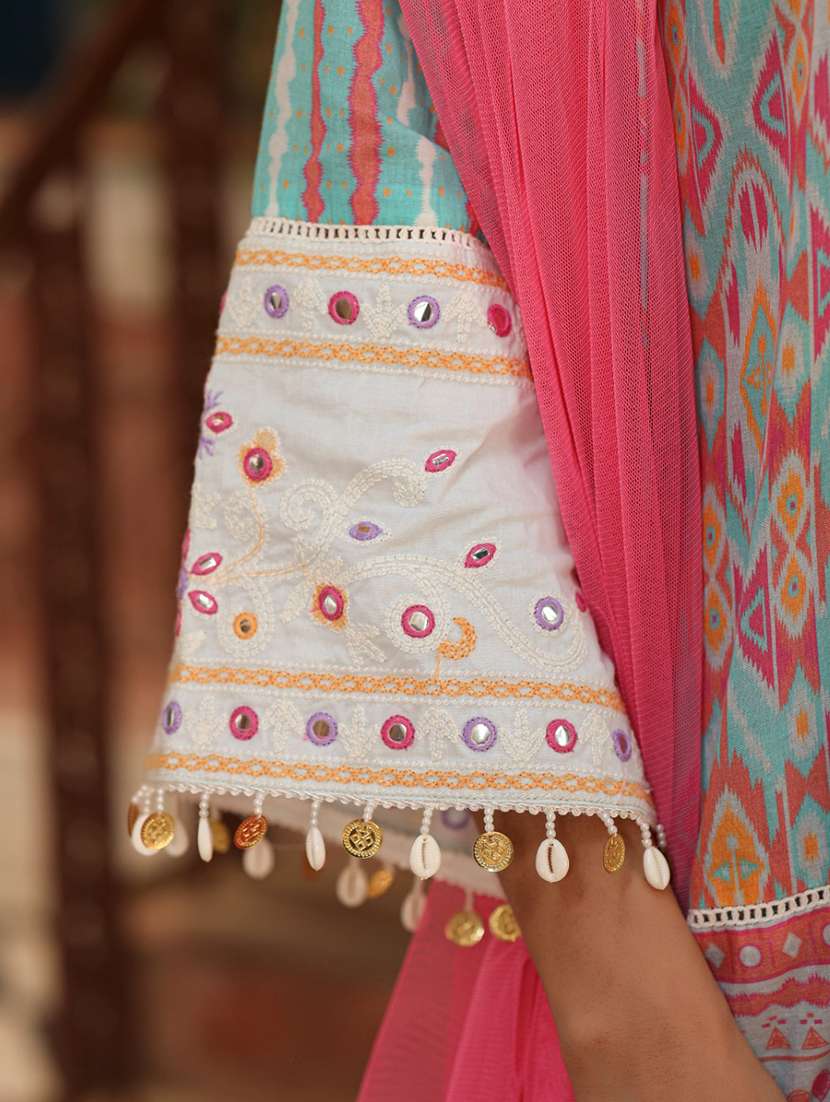 women kurta palazzo set wit dupatta - 21337797 - Standard Image - 4