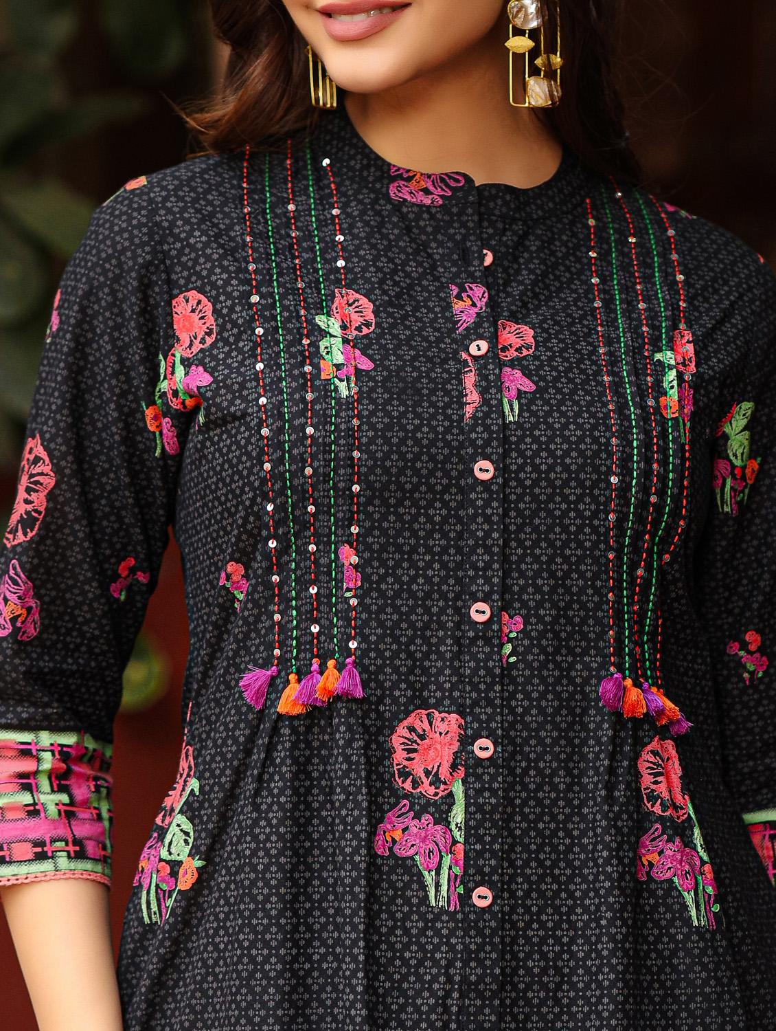 black floral printed ethnic dress - 21337957 - Standard Image - 4