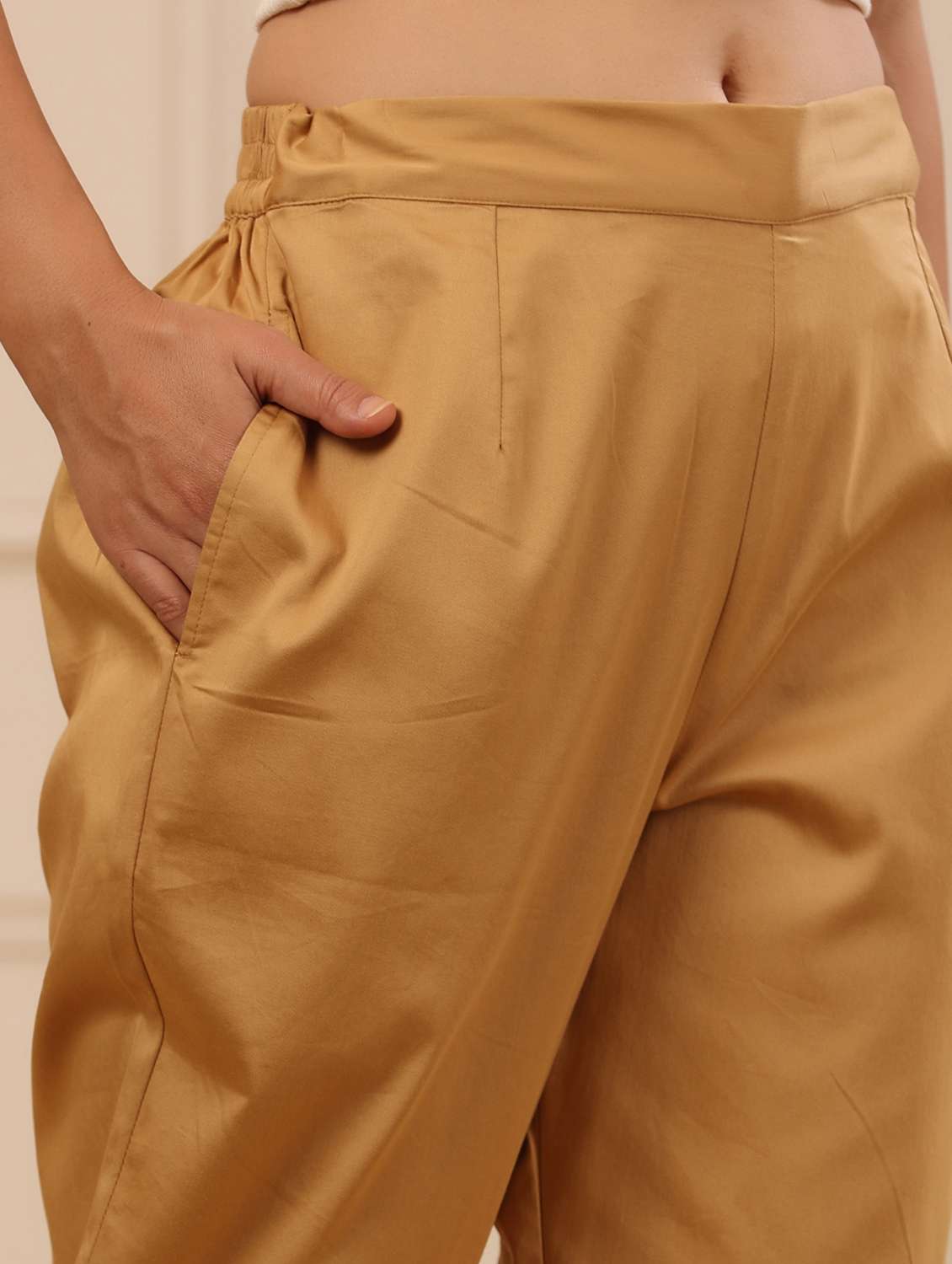 women solid mid rise cigarette pant - 21337969 - Standard Image - 4