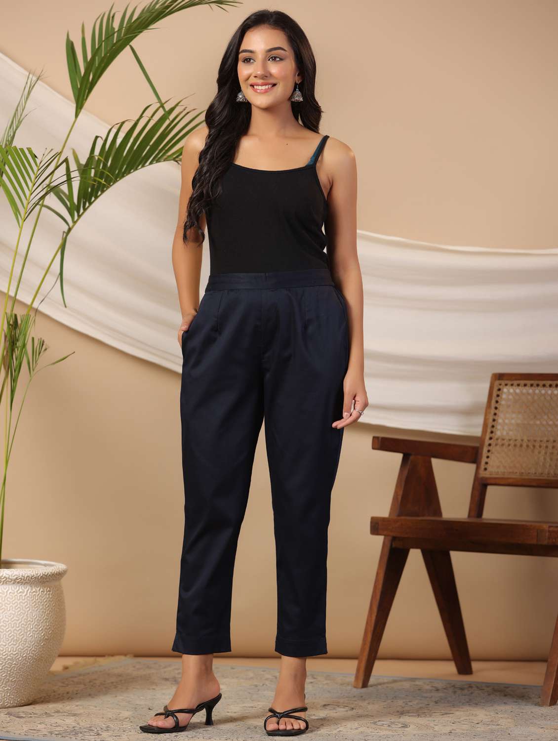 women solid mid rise cigarette pant - 21337975 -  Standard Image - 4