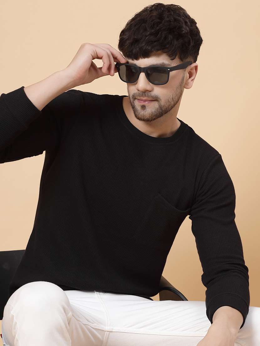 men plain round neck t-shirt - 21339598 -  Standard Image - 1