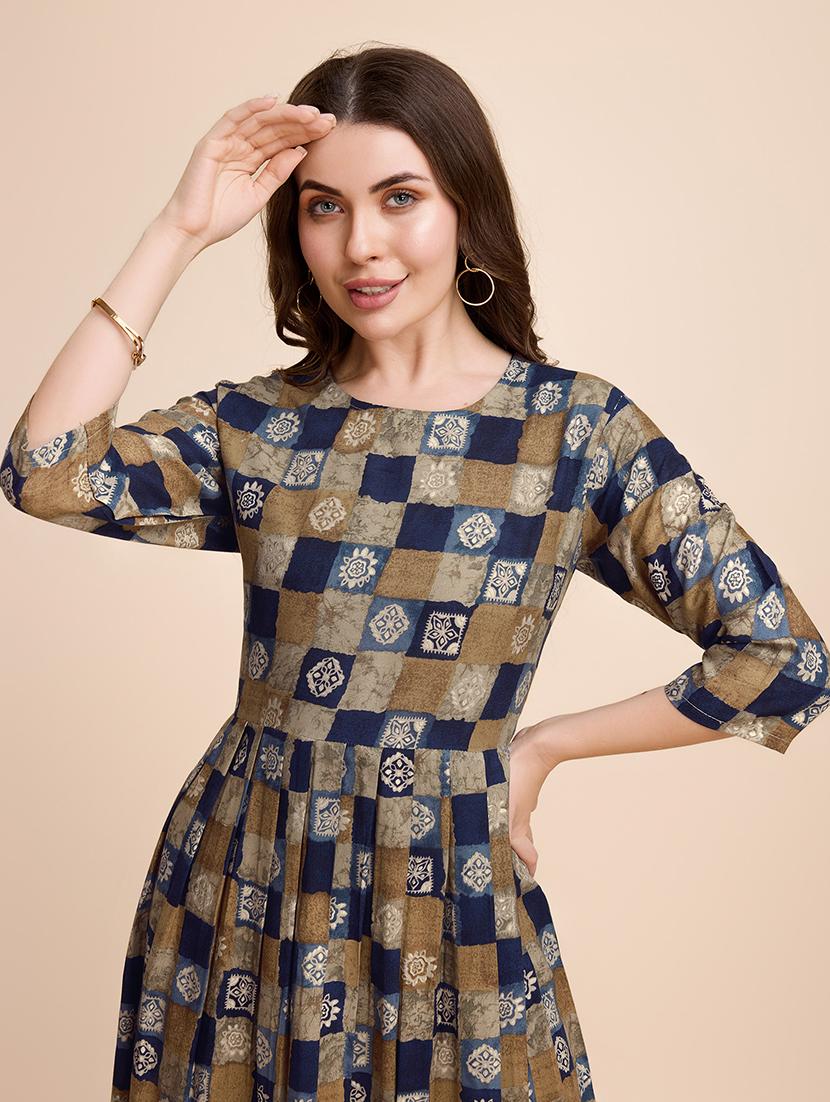 women three quarter sleeve flared kurta - 21339798 - Standard Image - 4