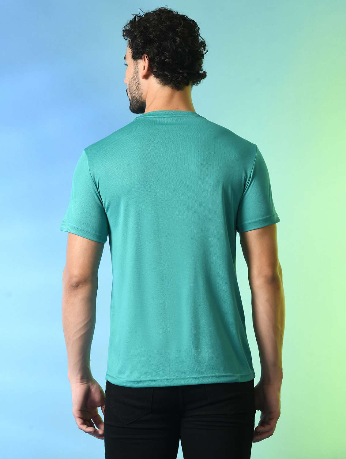 men round neck plain t-shirt - 21340516 -  Standard Image - 1