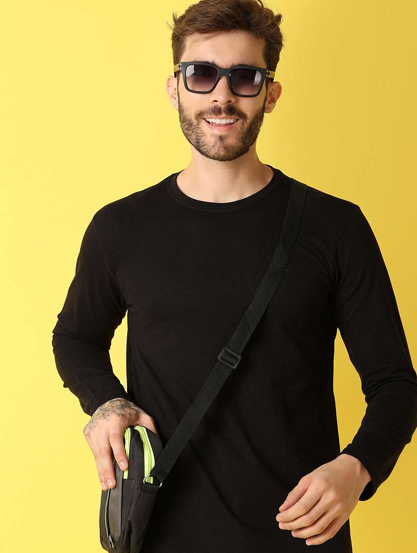 men round neck solid t-shirt - 21341762 - Standard Image - 1