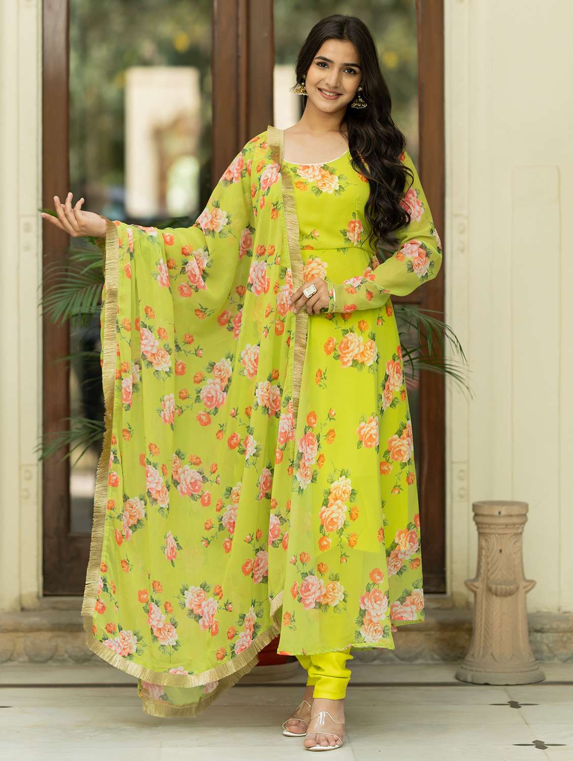 women green floral printed kurta dupatta set - 21342213 - Zoom Image - 0