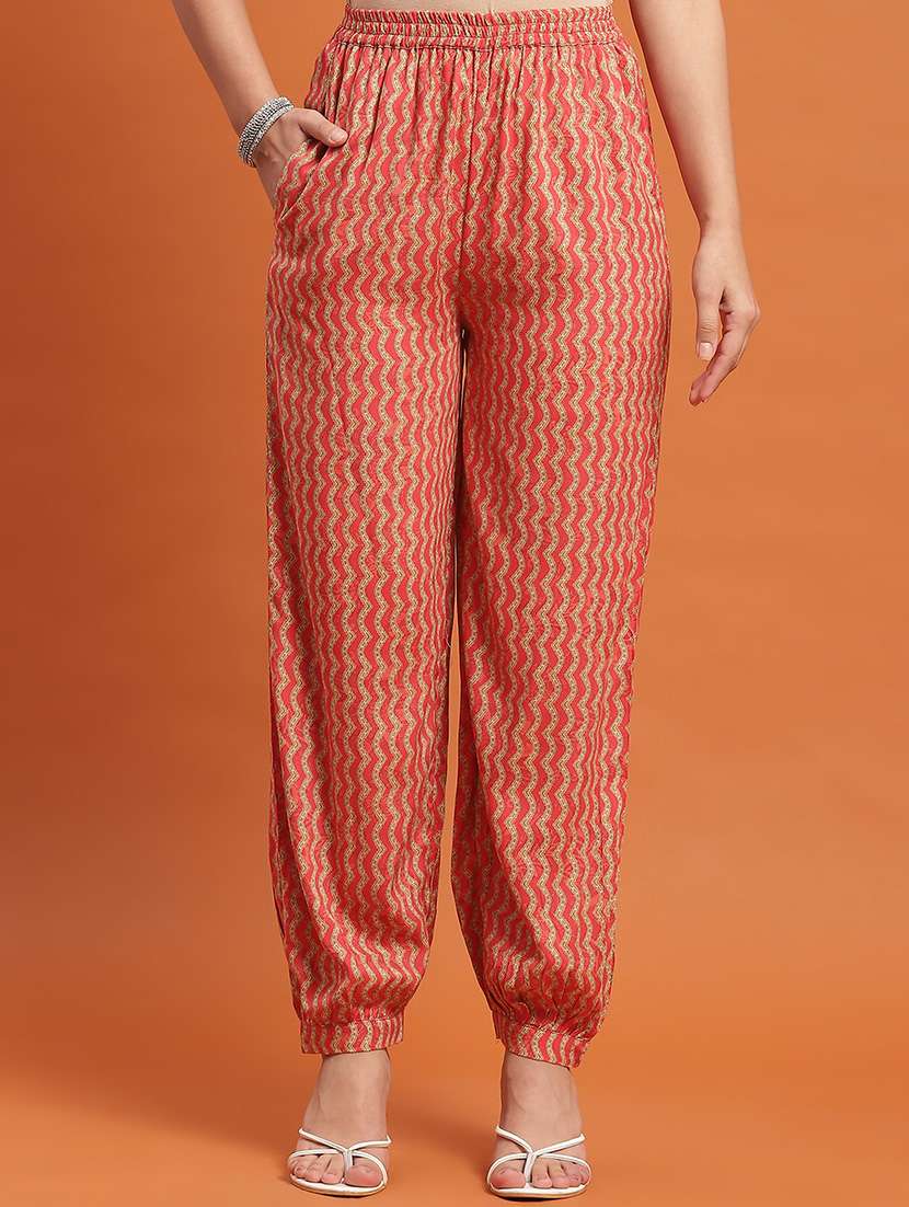 women three quarter sleeve kurta salwar set - 21342316 -  Standard Image - 4