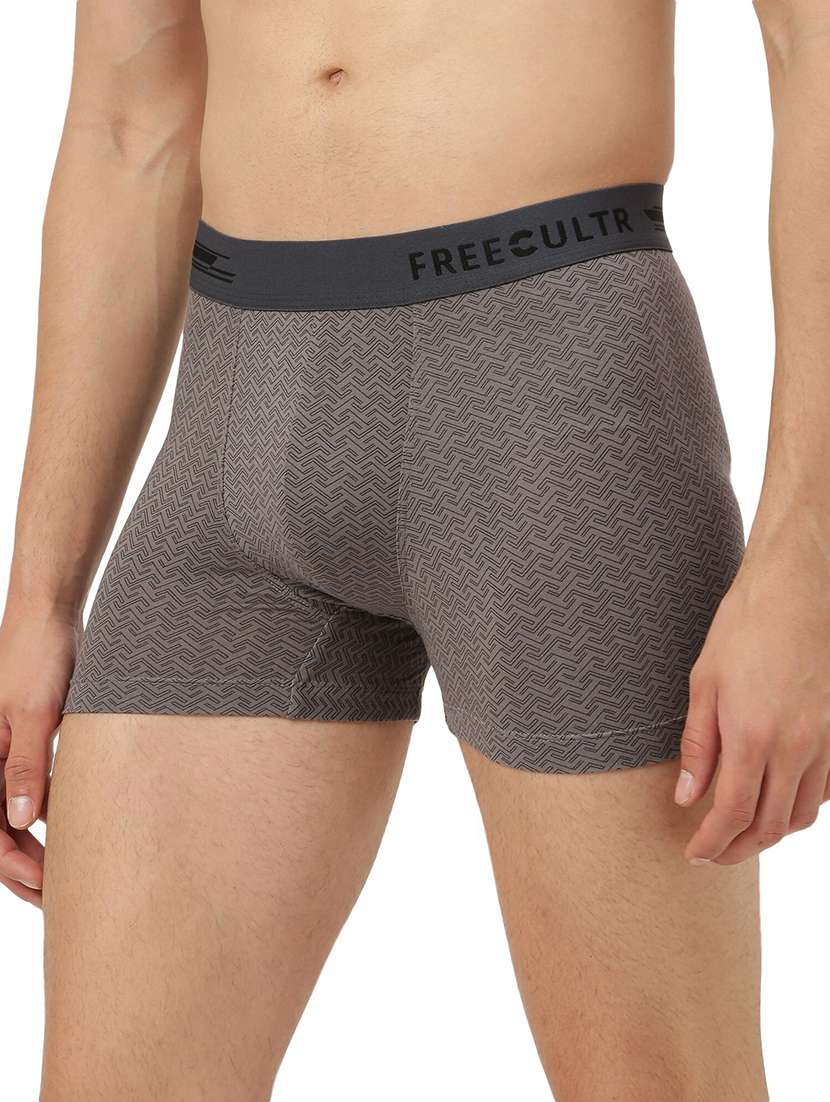 men solid trunk - 21342668 -  Standard Image - 1