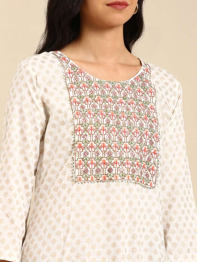 women three quarter sleeve straight kurta - 21344925 - Standard Image - 4