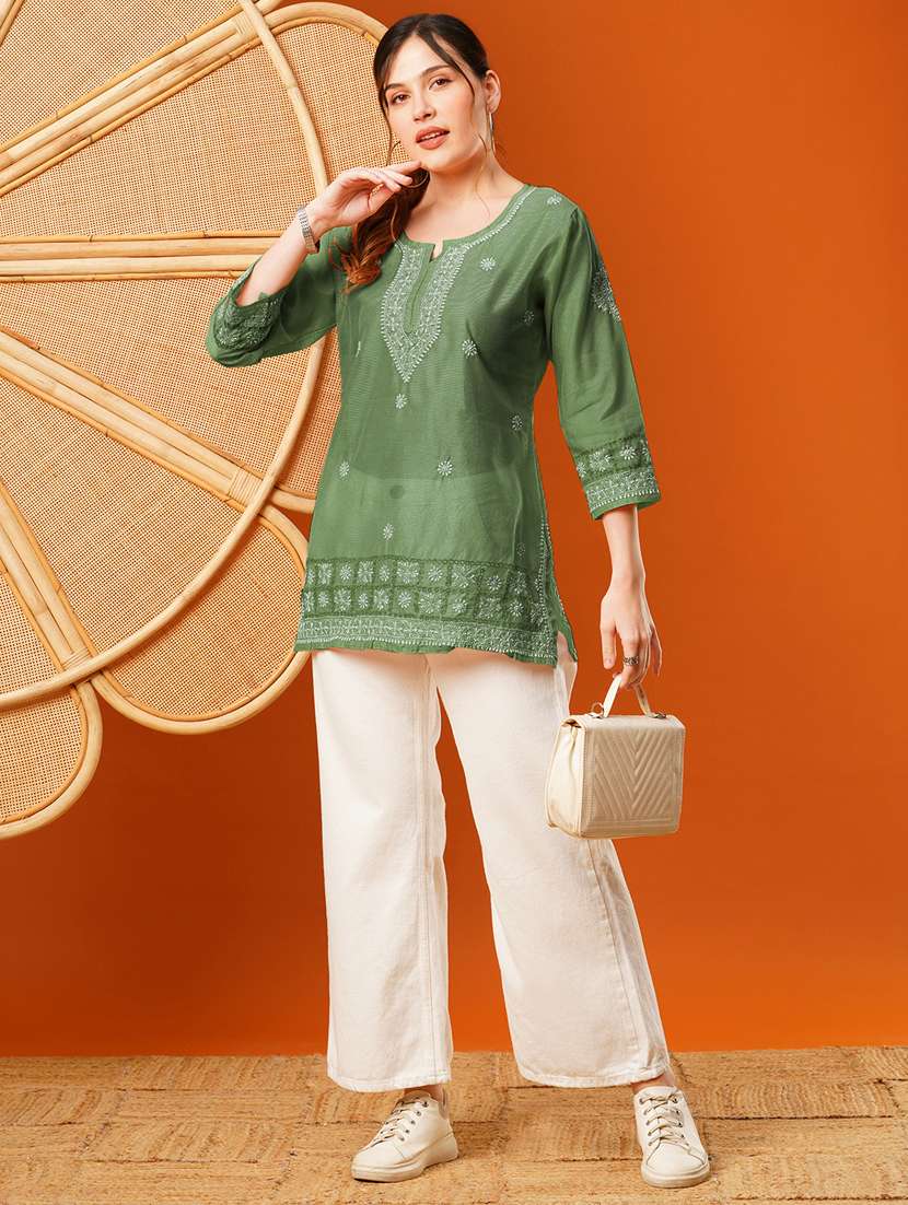 women three quarter sleeves chikankari kurti - 21344938 -  Standard Image - 4