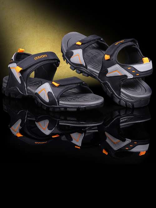 men back strap sandal - 21345817 -  Standard Image - 0