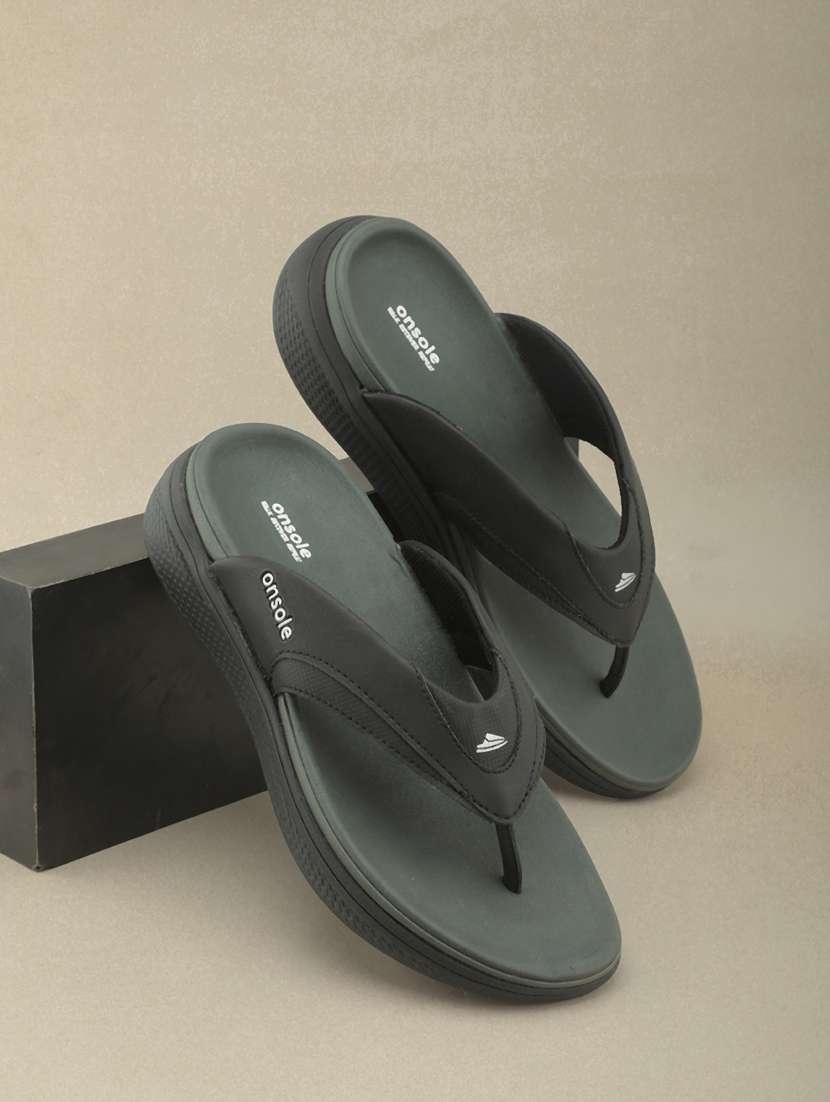 men solid flip flop - 21349410 - Zoom Image - 0