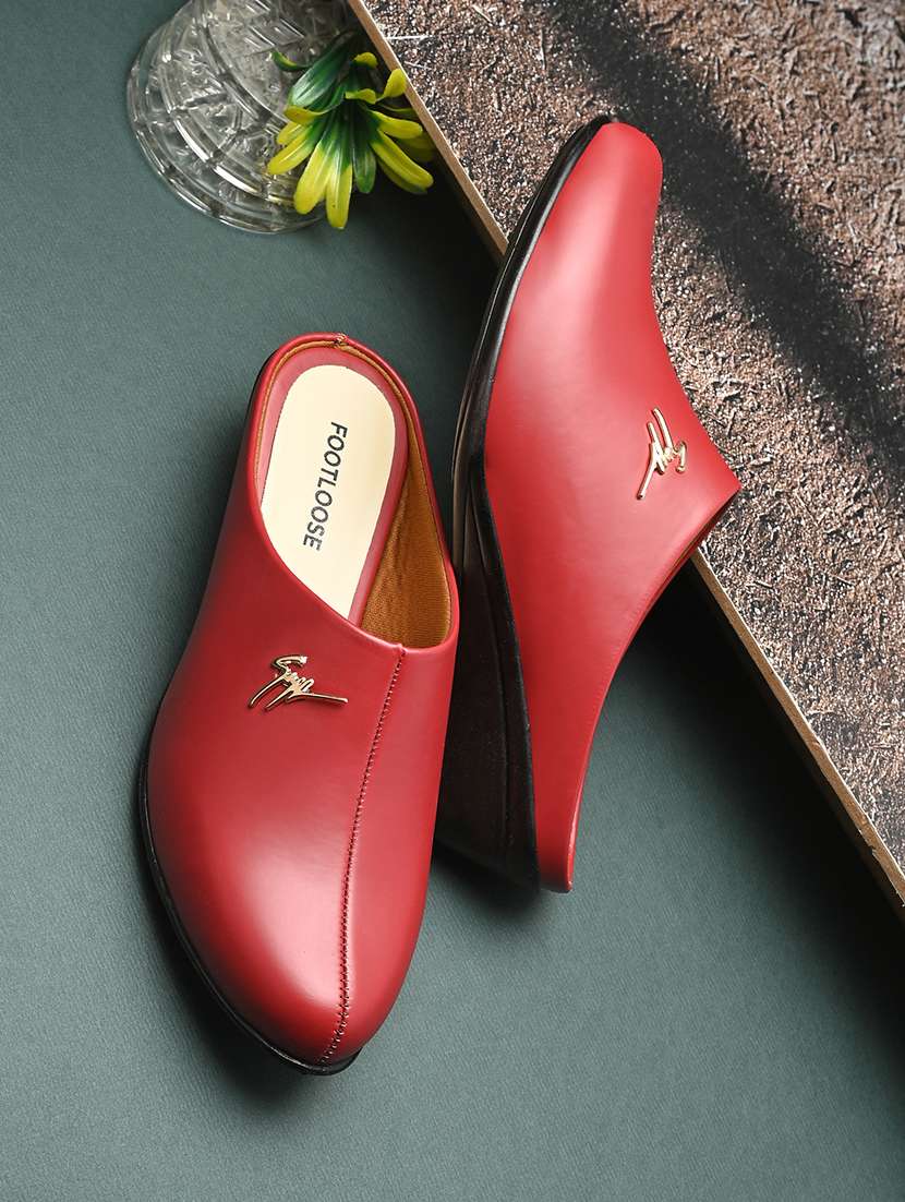 women solid slip on mule