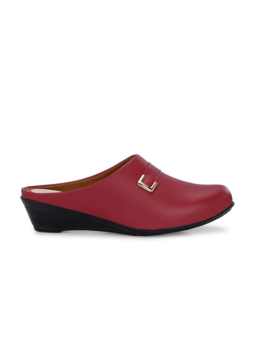Women Solid Slip On Mule