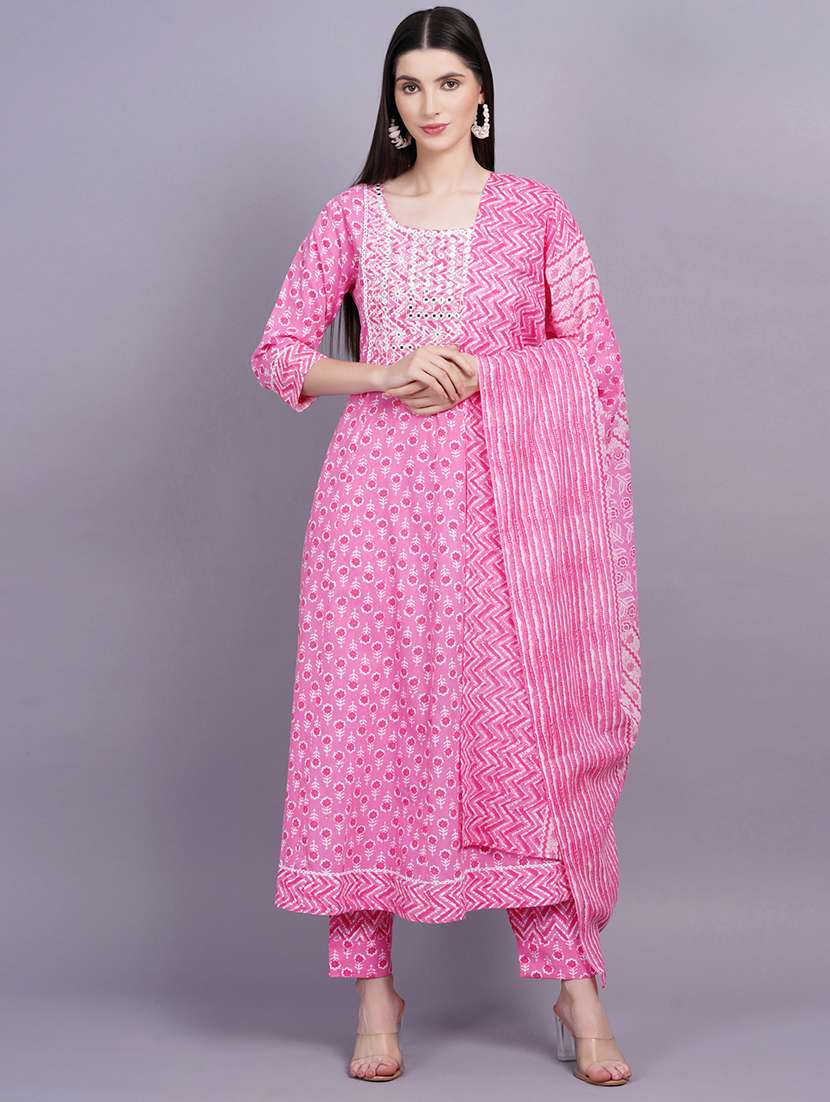 women three quarter sleeve kurta pant with dupatta set