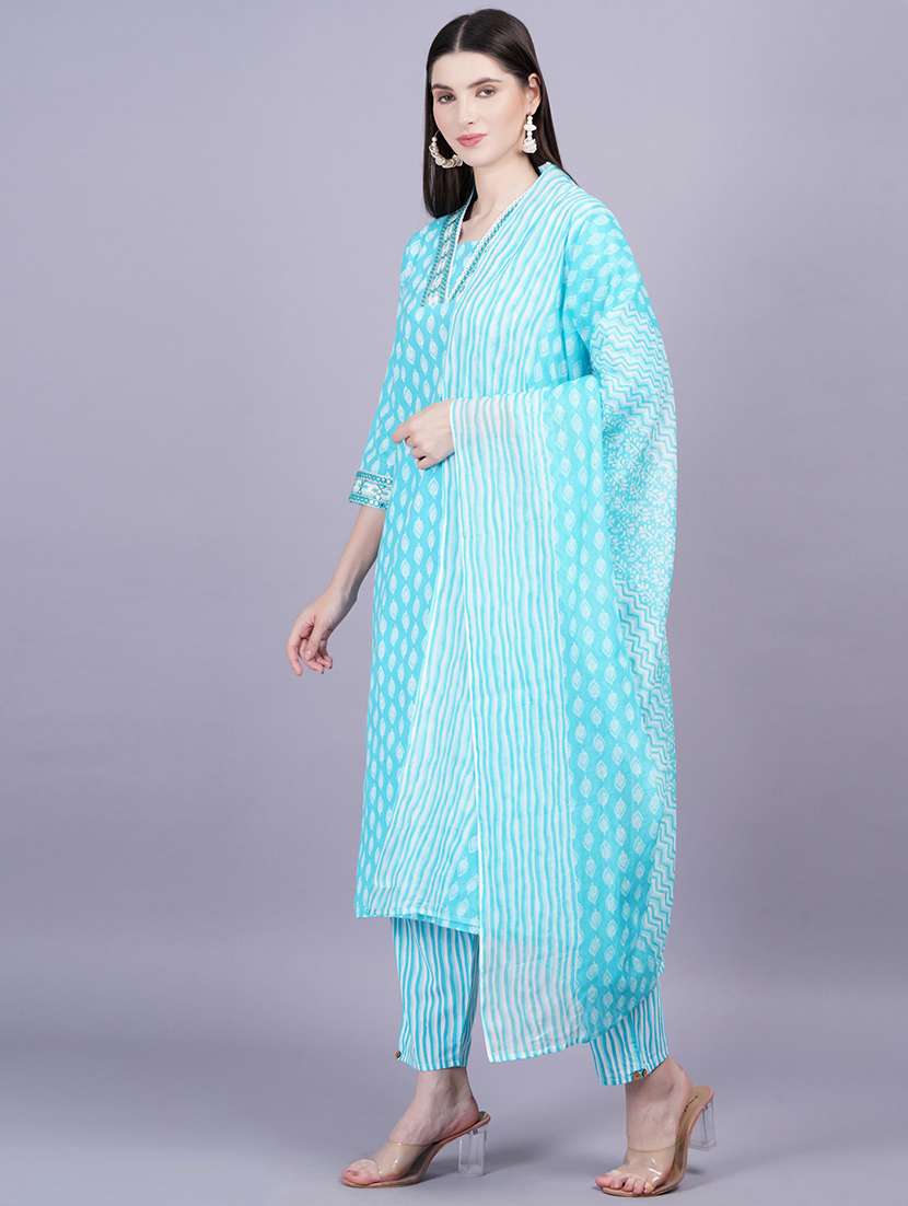 women three quarter sleeve kurta pant with dupatta set - 21350604 -  Standard Image - 1