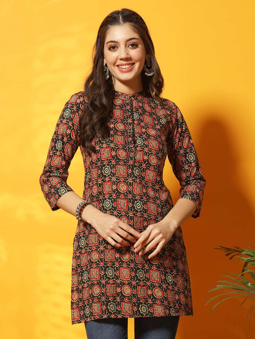 women printed mandrain neck short kurti