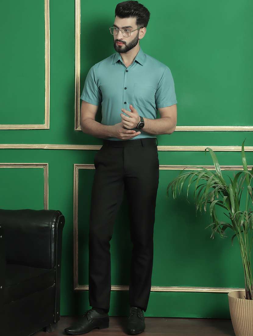 men short sleeves formal shirts - 21351957 -  Standard Image - 4