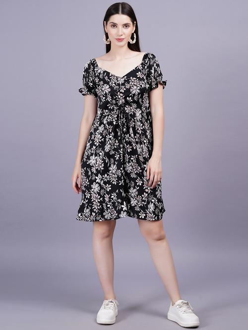 women floral print short sleeves a-line dress - 21352147 -  Standard Image - 0