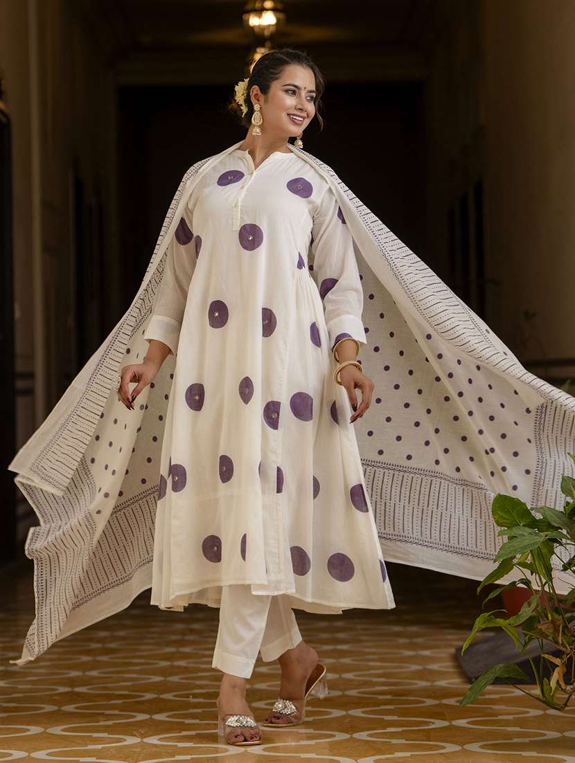 women three quarter sleeve kurta pant with dupatta set - 21352772 -  Standard Image - 1