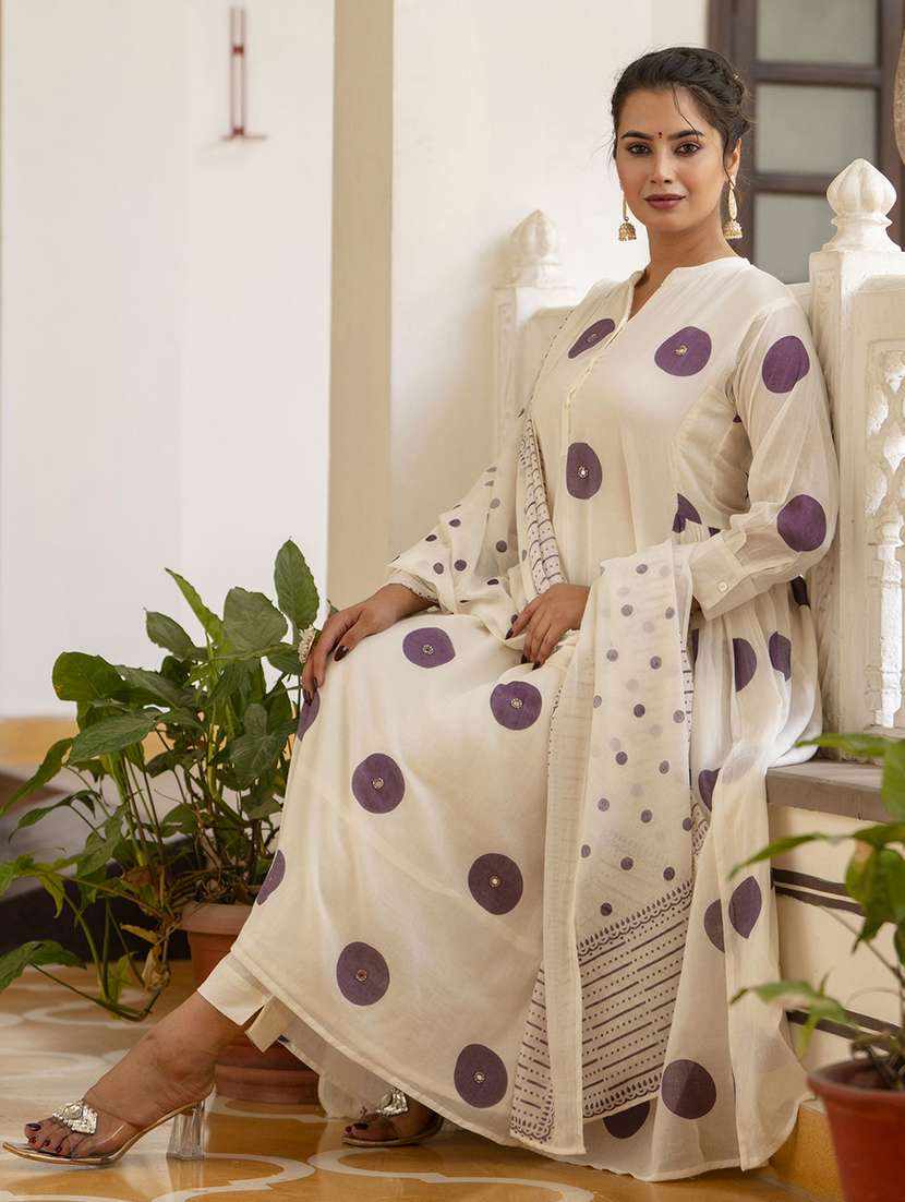 women three quarter sleeve kurta pant with dupatta set - 21352772 -  Standard Image - 4