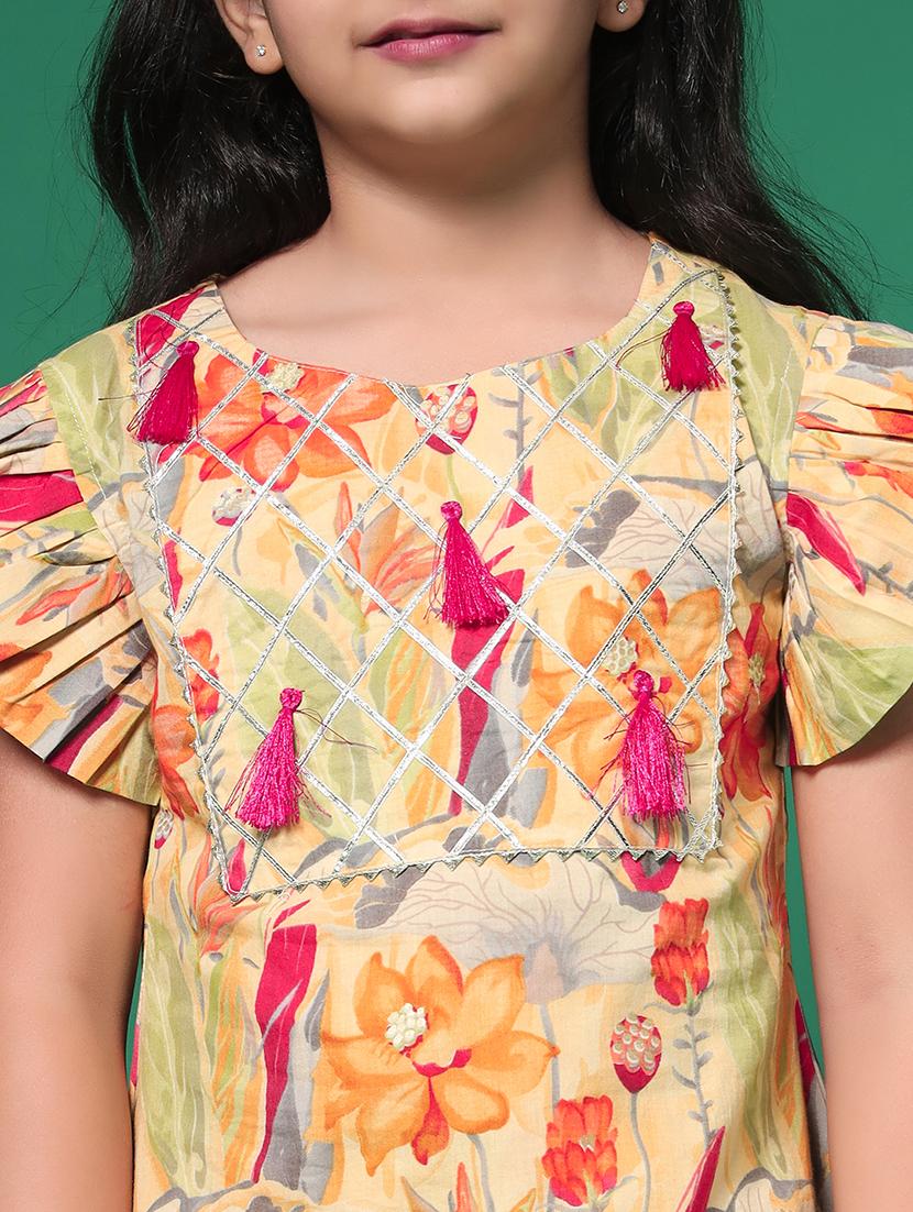 girls round neck printed kurta sharara set suit set - 21352854 - Standard Image - 4
