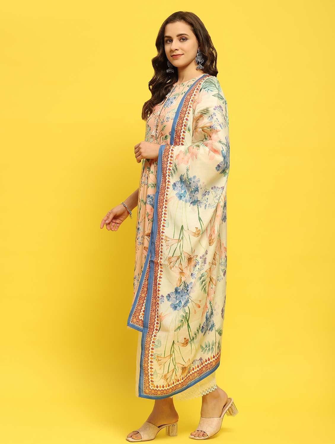 women three quarter sleeve kurta pant with dupatta set - 21353586 - Standard Image - 1