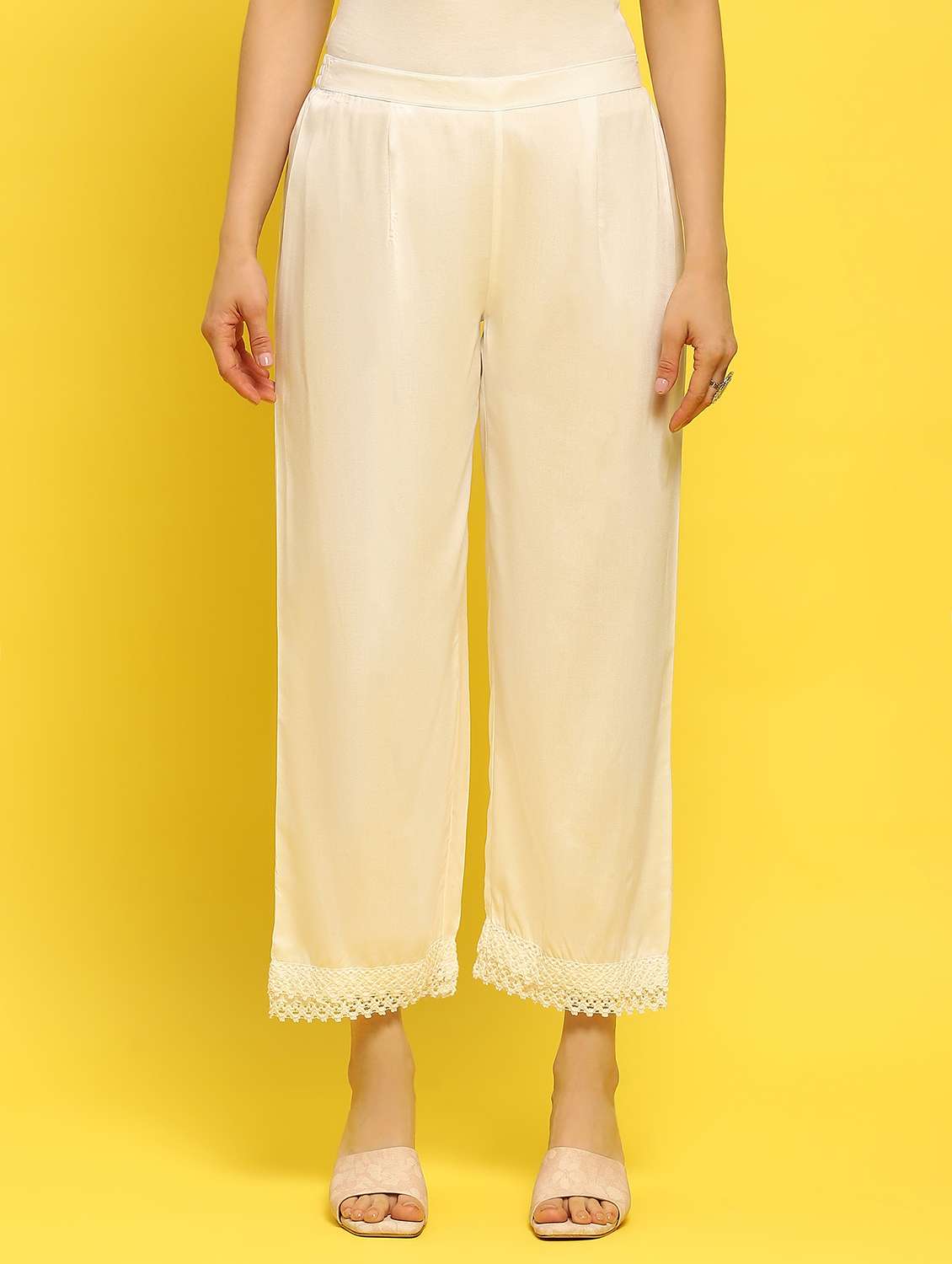 women round neck kurta palazzo set - 21353587 -  Standard Image - 4