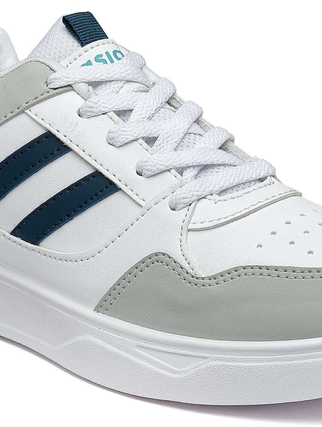 men lace up sneakers - 21353785 - Standard Image - 4