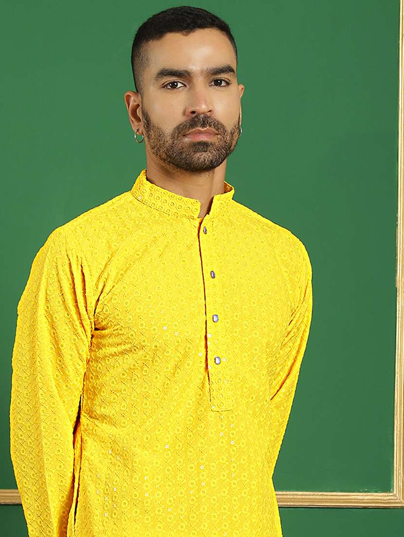 Men Mandarin Neck Embroidered Long Kurta - 21354503 -  Standard Image - 4