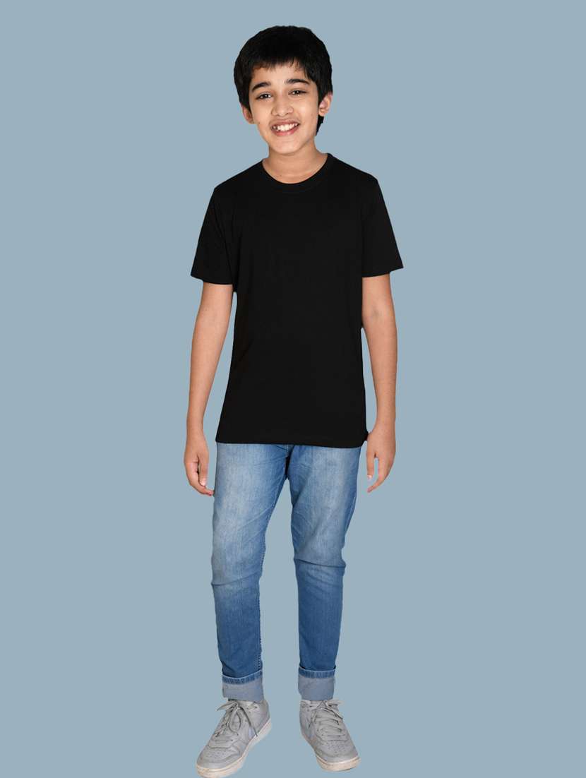 boys pack of 2 solid t-shirts - 21354944 - Standard Image - 6