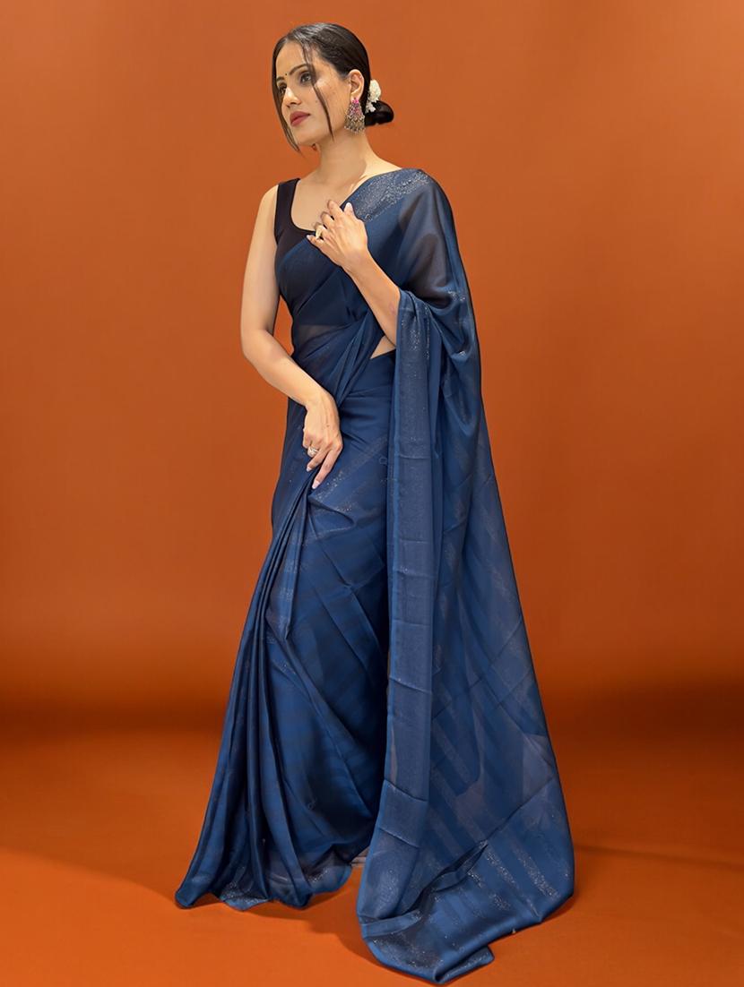 women striped printed saree - 21359299 - Standard Image - 4