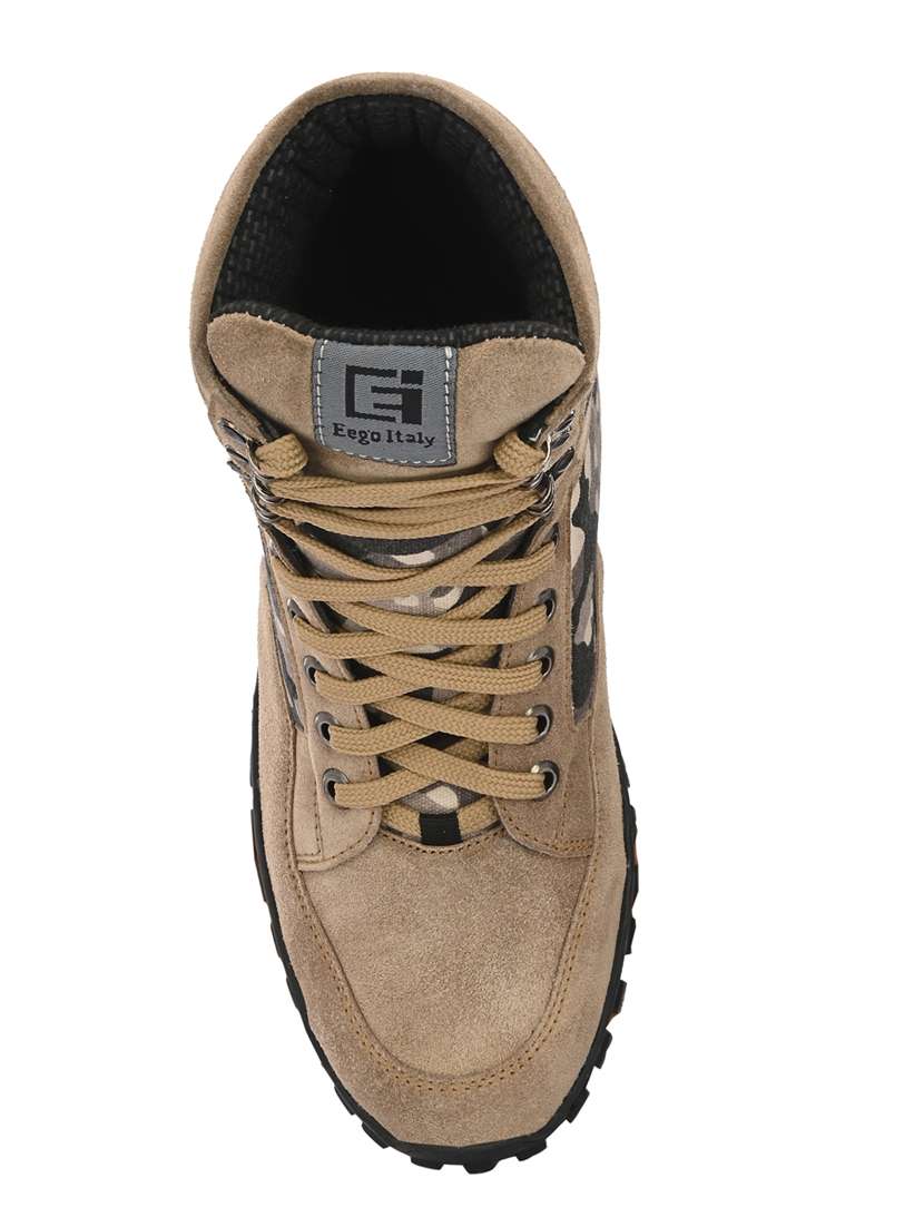 men lace up trekking shoes - 21359337 -  Standard Image - 4