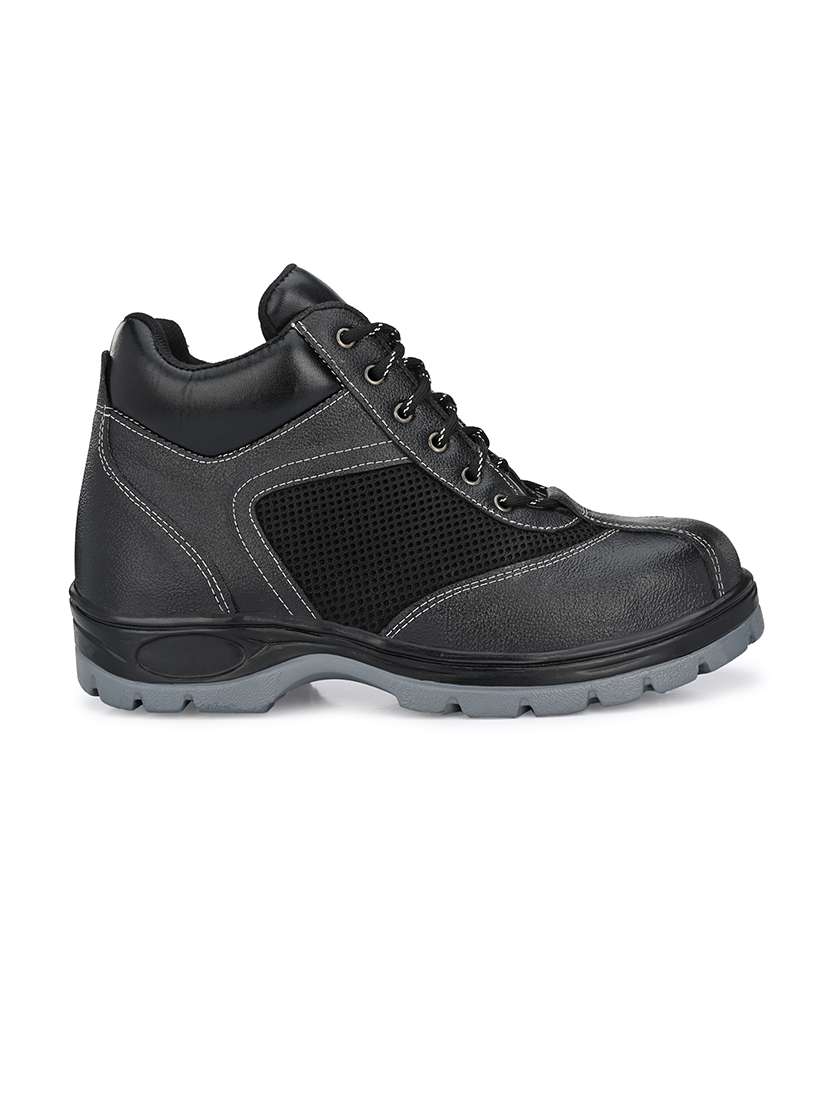 men black hiking boots  - 21359345 -  Standard Image - 1
