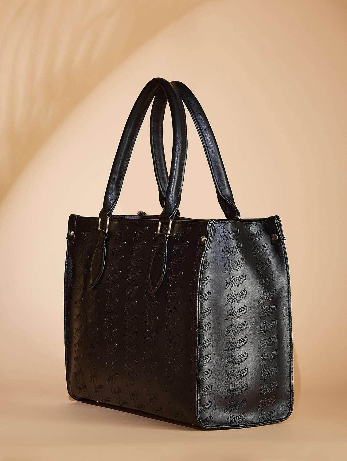 women textured handbag  - 21359424 -  Standard Image - 1