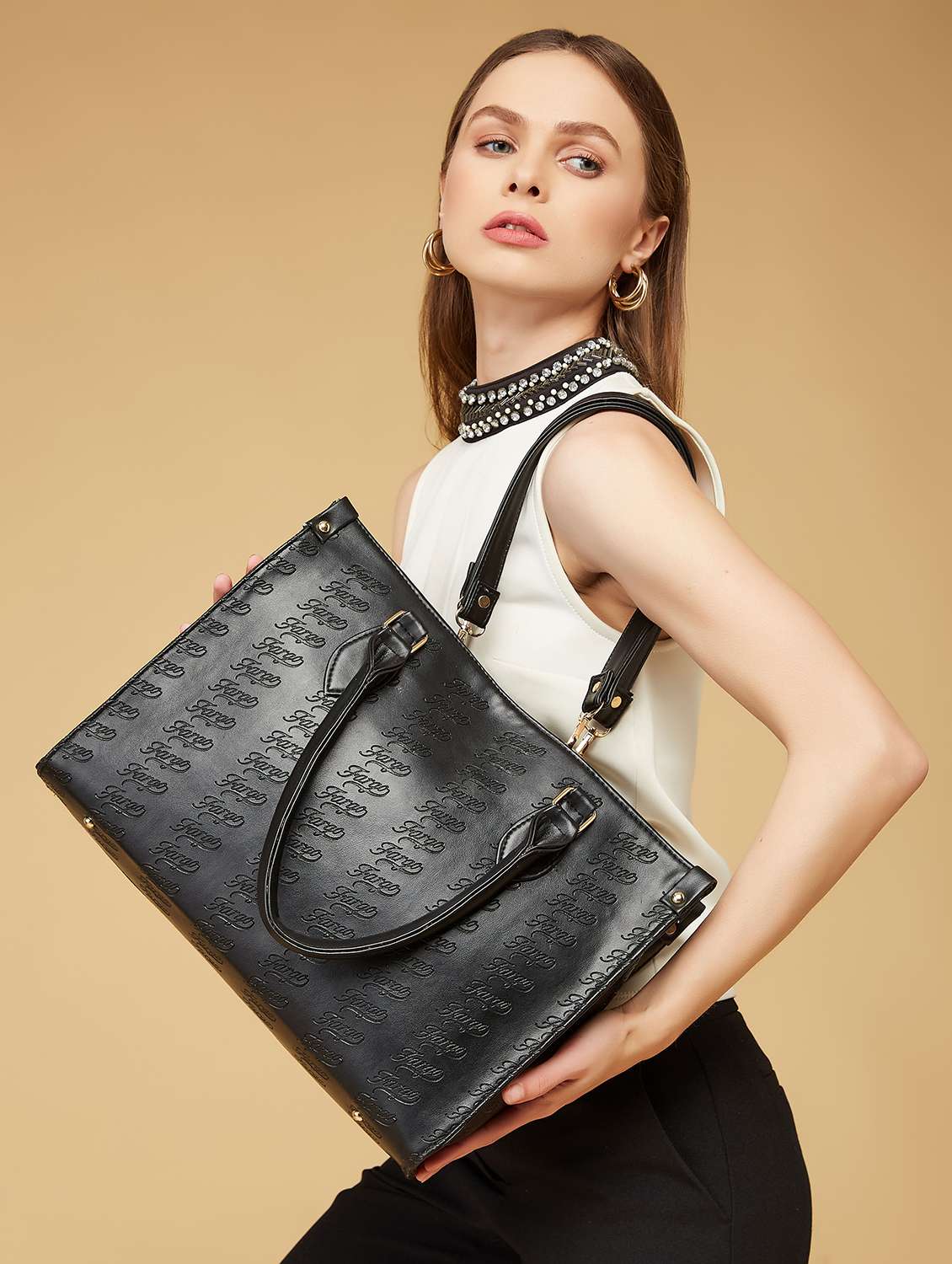 women textured handbag  - 21359424 -  Standard Image - 4