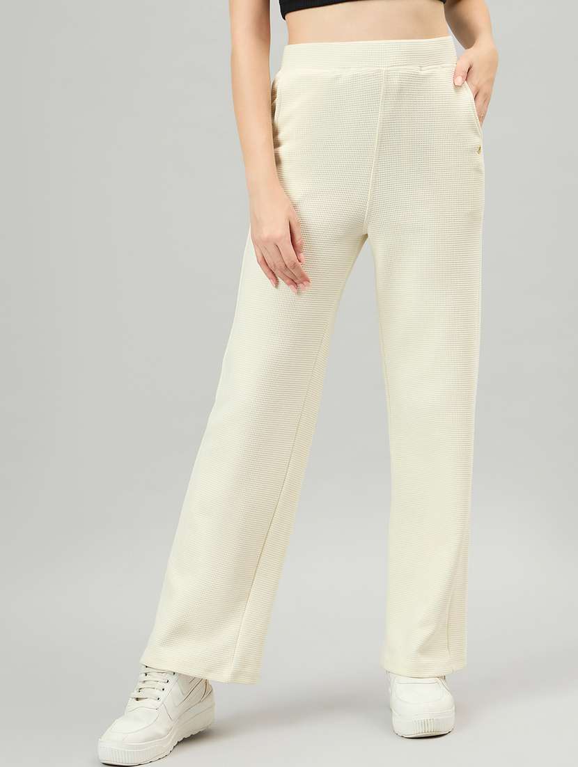 women solid high rise relaxed fit track pant