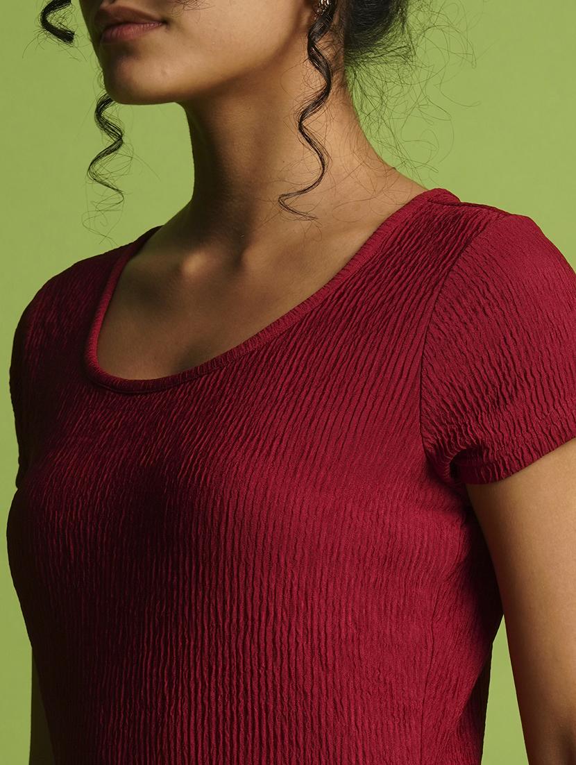 globus women maroon round neck short sleeves knitted self design sheath dress - 21366529 - Standard Image - 4