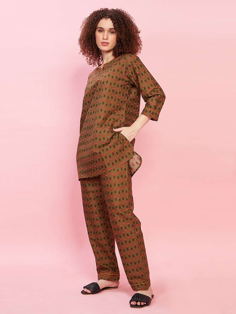 women printed pyjama nightwear set - 21368038 -  Standard Image - 1