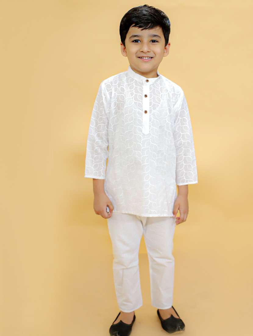 boys embroidered kurta pajama set