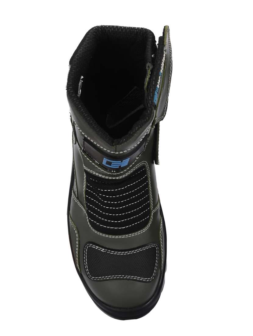 green hiking boots - 21369244 - Standard Image - 4
