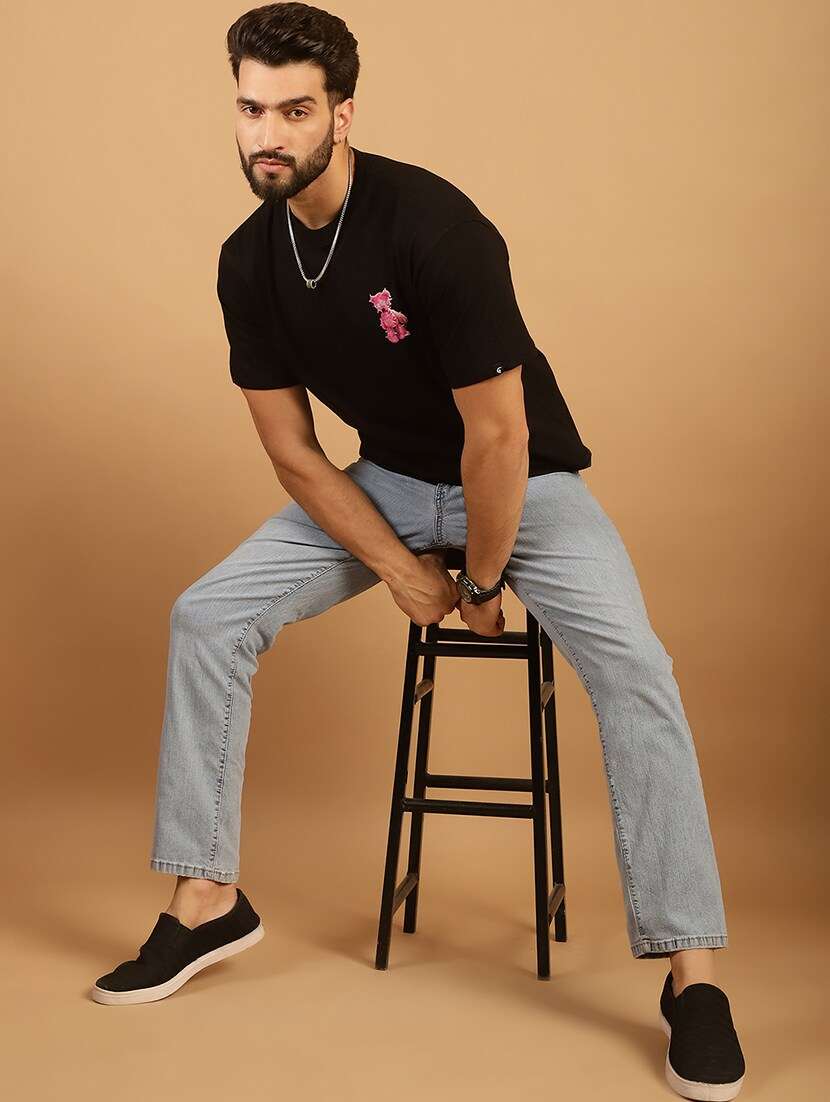 men round neck back print t-shirt - 21369581 -  Standard Image - 4