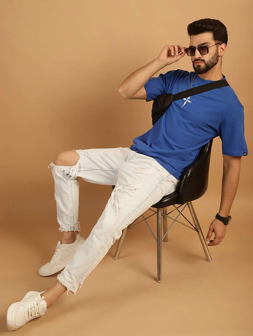 men round neck back print t-shirt - 21369598 -  Standard Image - 4